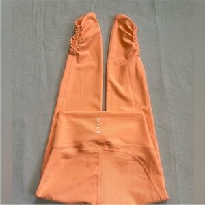 ✨🧡WILO NWOT Ribbed Orange Leggings Small New, Size S🧡✨